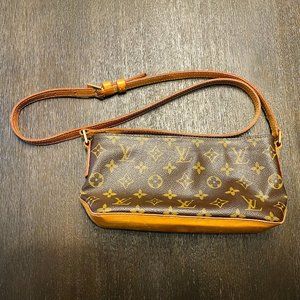 Authentic Louis Vuitton Trotteur crossbody bag